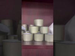 Lattine a due pezzi, lattine di salsa di manzo, lattine di nido d'uccelli.